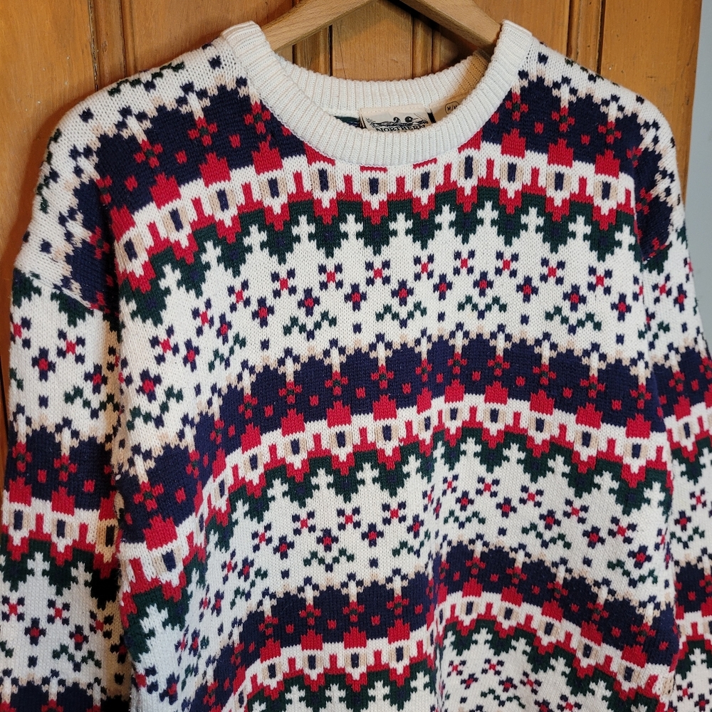 Northern Reflections Men’s Christmas Sweater - Picture 2 of 10